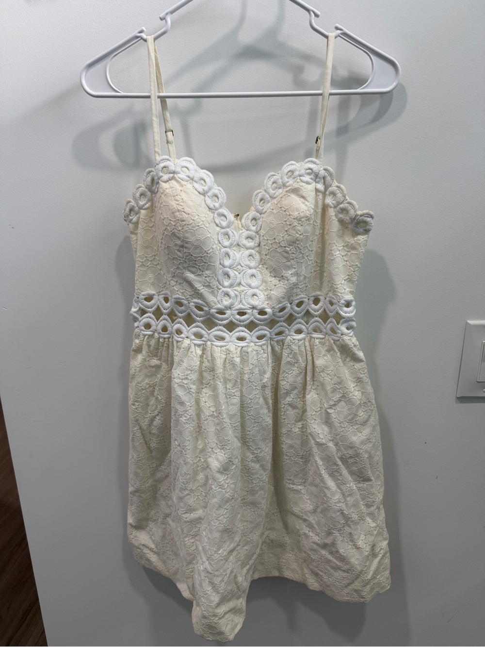 EUC Lilly Pulitzer Womens Rika Dress Daisy Eyelet Resort White Size 10 Bridal